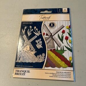 Tranquil Breeze Metal Die Set - Multicolor. Tattered lace